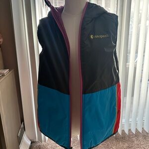 Cotopaxi hooded vest